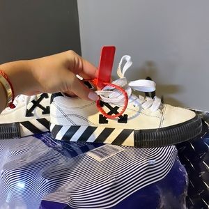 OFF-WHITE Sneakers (negotiable)